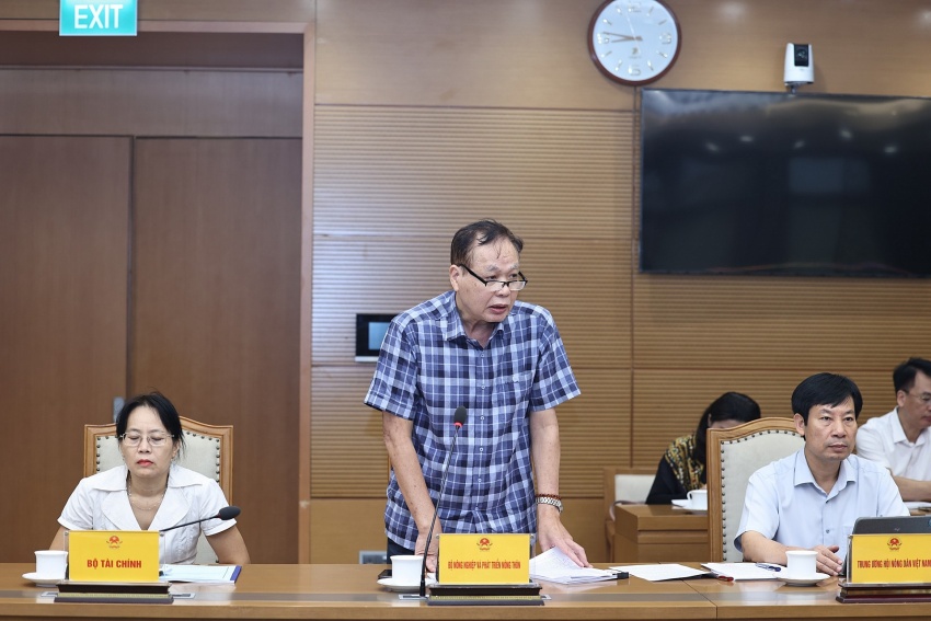 Xử lý nghiêm vi phạm an toàn thực phẩm và truyền thông để cảnh tỉnh Xử lý nghiêm vi phạm an toàn thực phẩm và truyền thông để cảnh tỉnh