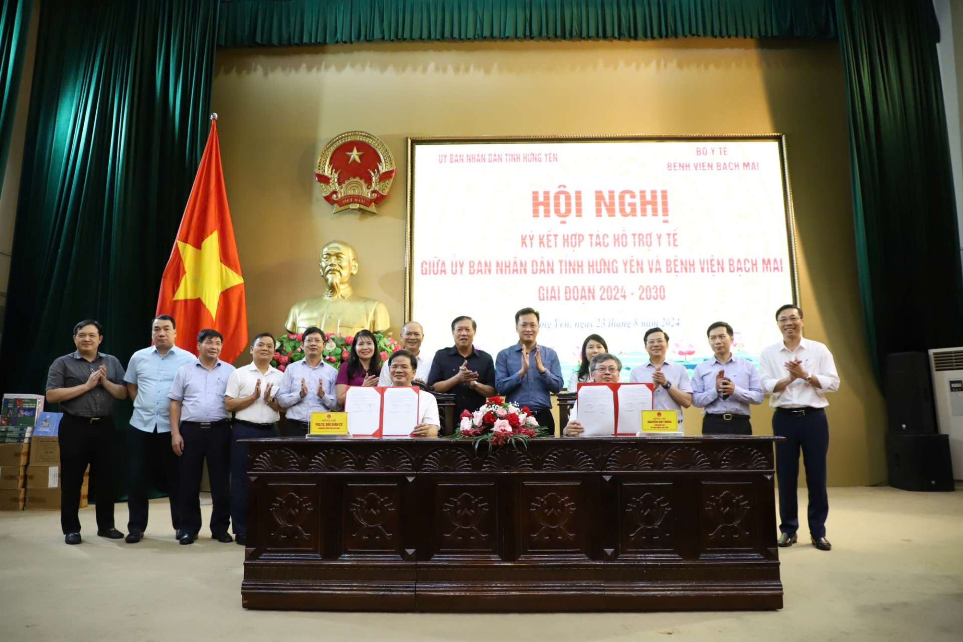 Bệnh viện Bạch Mai chuyển giao nhiều kỹ thuật y tế chuyên sâu cho Bệnh viện Hưng Yên