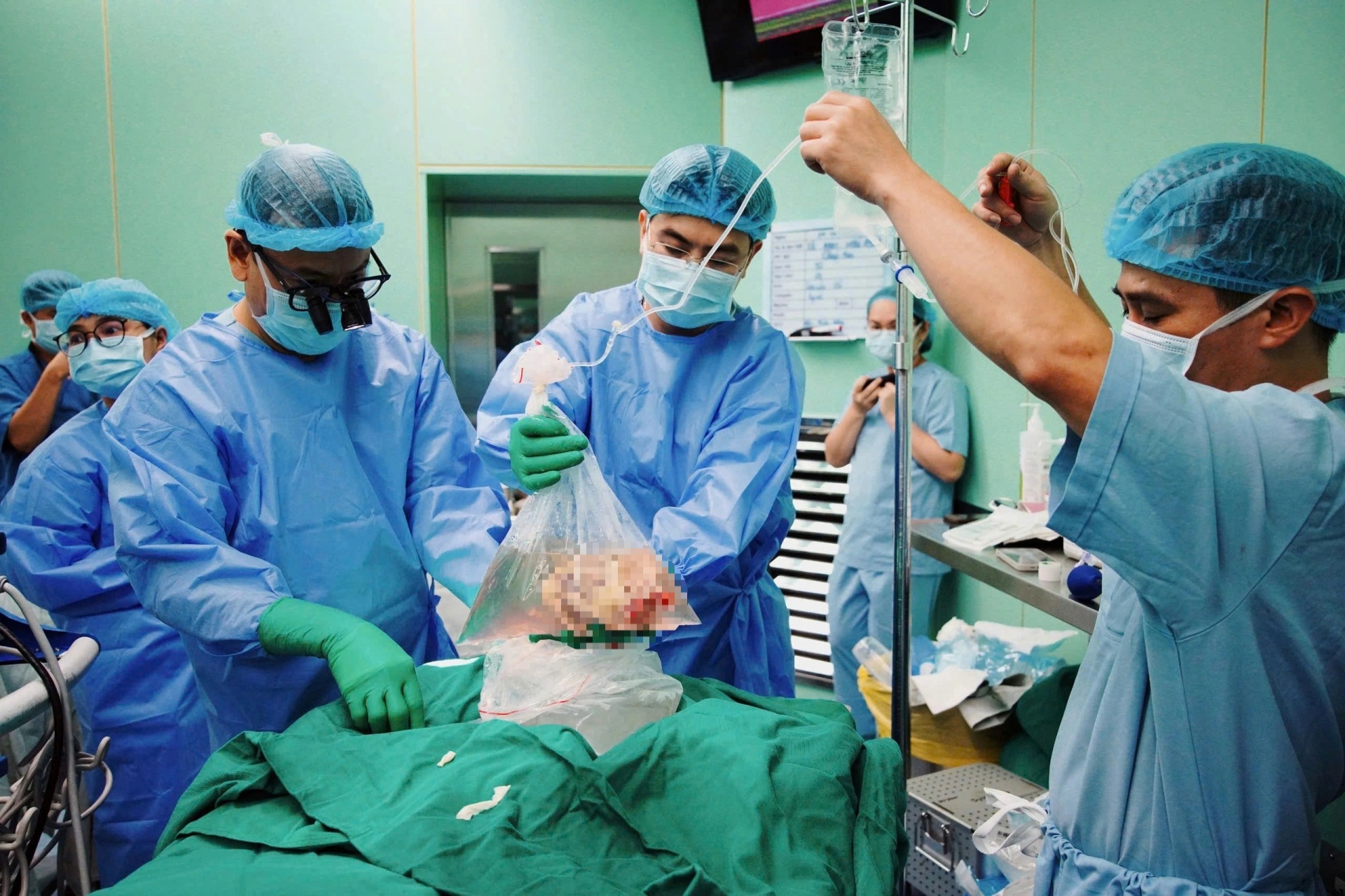 Thực hiện thành công 1 ca ghép tim và 2 ca ghép gan tại TP HCM Thực hiện thành công 1 ca ghép tim và 2 ca ghép gan tại TP HCM