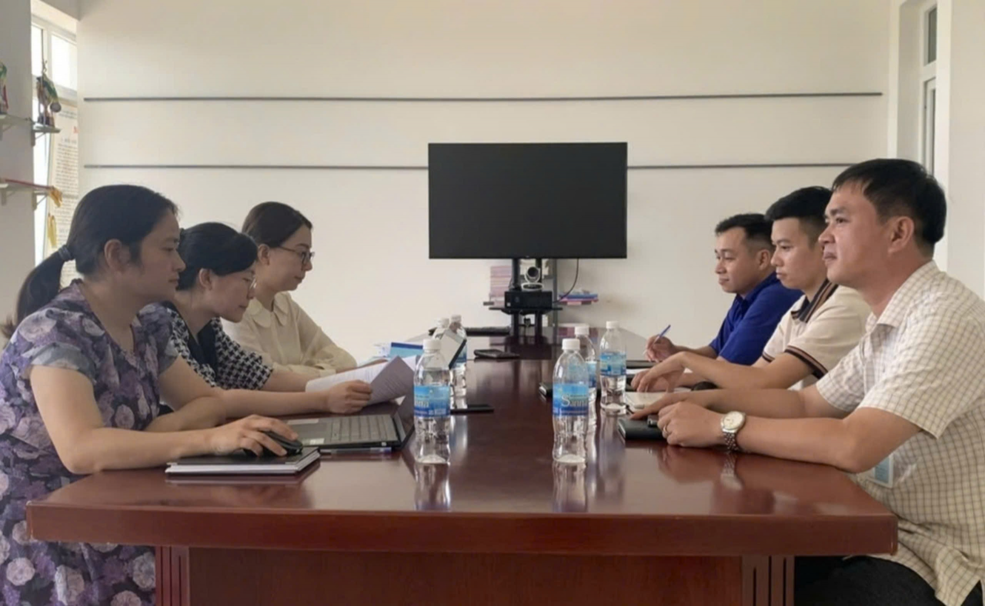 Đoàn giám sát làm việc tại TTYT huyện Krông Búk