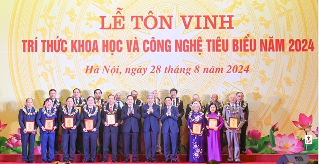 Tôn vinh 135 trí thức tiêu biểu toàn quốc