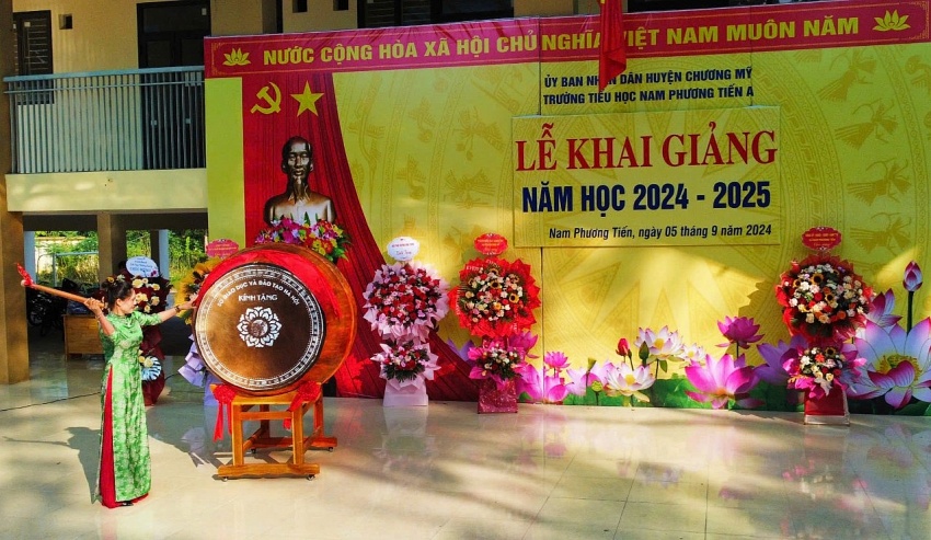 Hà Nội - Món quà ý nghĩa dành tặng học sinh nghèo ngày khai trường Hà Nội - Món quà ý nghĩa dành tặng học sinh nghèo ngày khai trường