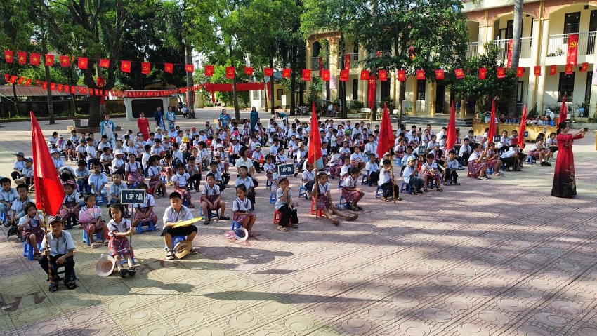 Hà Nội - Món quà ý nghĩa dành tặng học sinh nghèo ngày khai trường Hà Nội - Món quà ý nghĩa dành tặng học sinh nghèo ngày khai trường