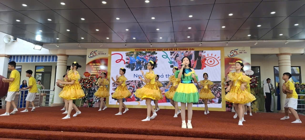 Trường THCS Tả Thanh Oai (Thanh Trì, Hà Nội) khai giảng năm học mới: Kiên định, đổi mới, sáng tạo