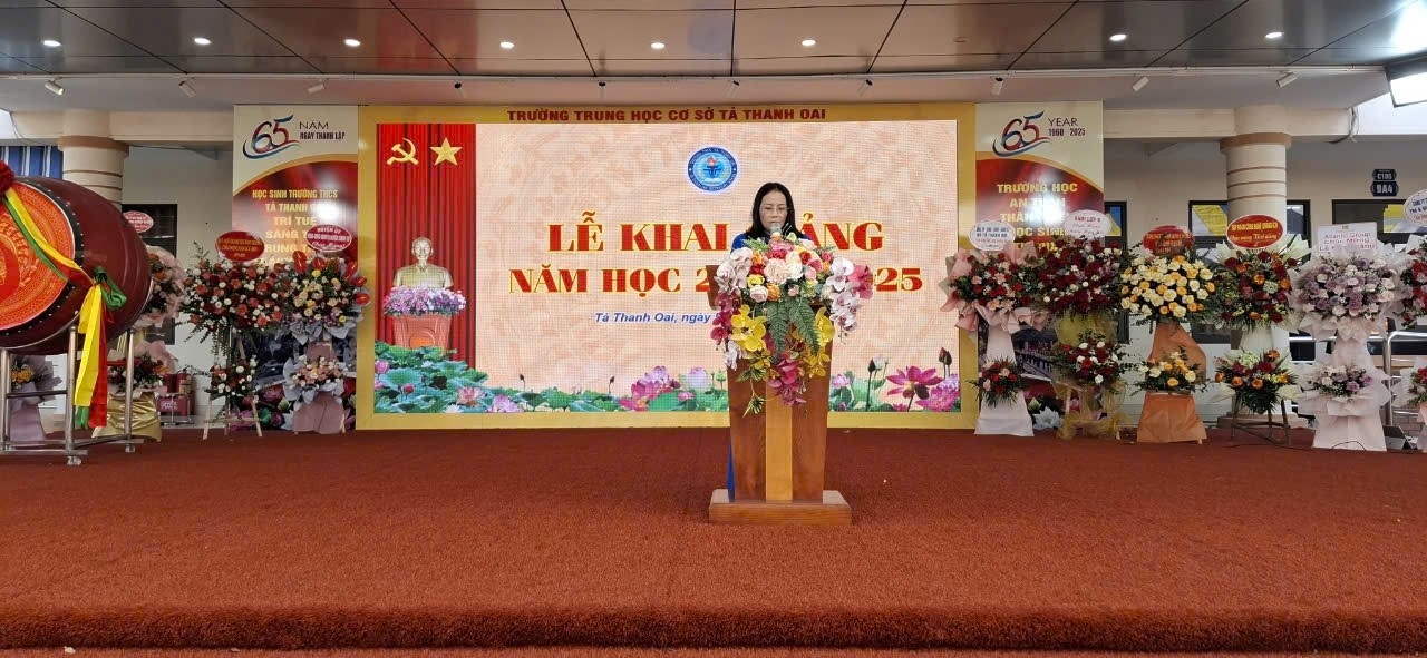 Trường THCS Tả Thanh Oai (Thanh Trì, Hà Nội) khai giảng năm học mới: Kiên định, đổi mới, sáng tạo