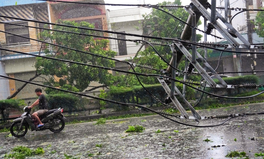 Bão Yagi đổ bộ vào đất liền, gây thiệt hại lớn cho Quảng Ninh