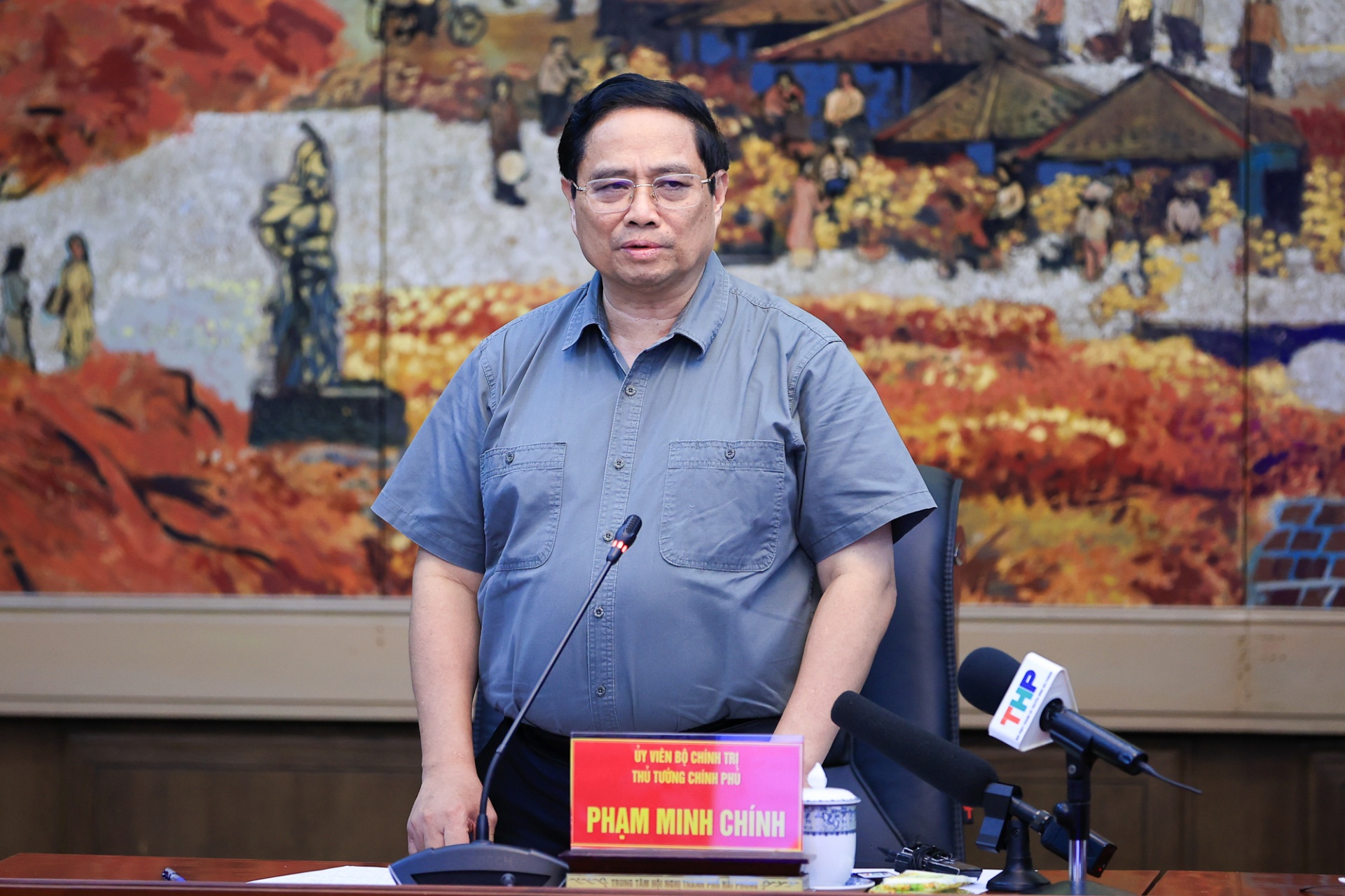 Thủ tướng Phạm Minh Chính chủ trì cuộc làm việc với lãnh đạo thành phố Hải Phòng về công tác vừa khắc phục hậu quả bão, vừa ứng phó với thiên tai sau bão như lũ lụt, sạt lở - Ảnh: VGP/Nhật Bắc Thủ tướng Phạm Minh Chính chủ trì cuộc làm việc với lãnh đạo thành phố Hải Phòng về công tác vừa khắc phục hậu quả bão, vừa ứng phó với thiên tai sau bão như lũ lụt, sạt lở - Ảnh: VGP/Nhật Bắc