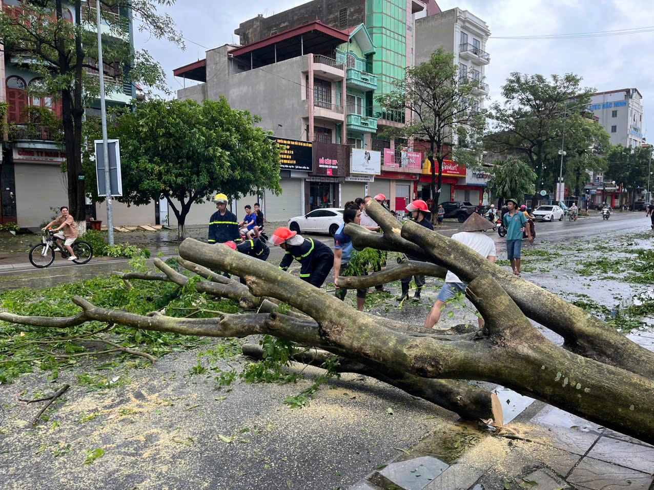 Bắc Ninh huy động tổng lực khắc phục hậu quả sau bão