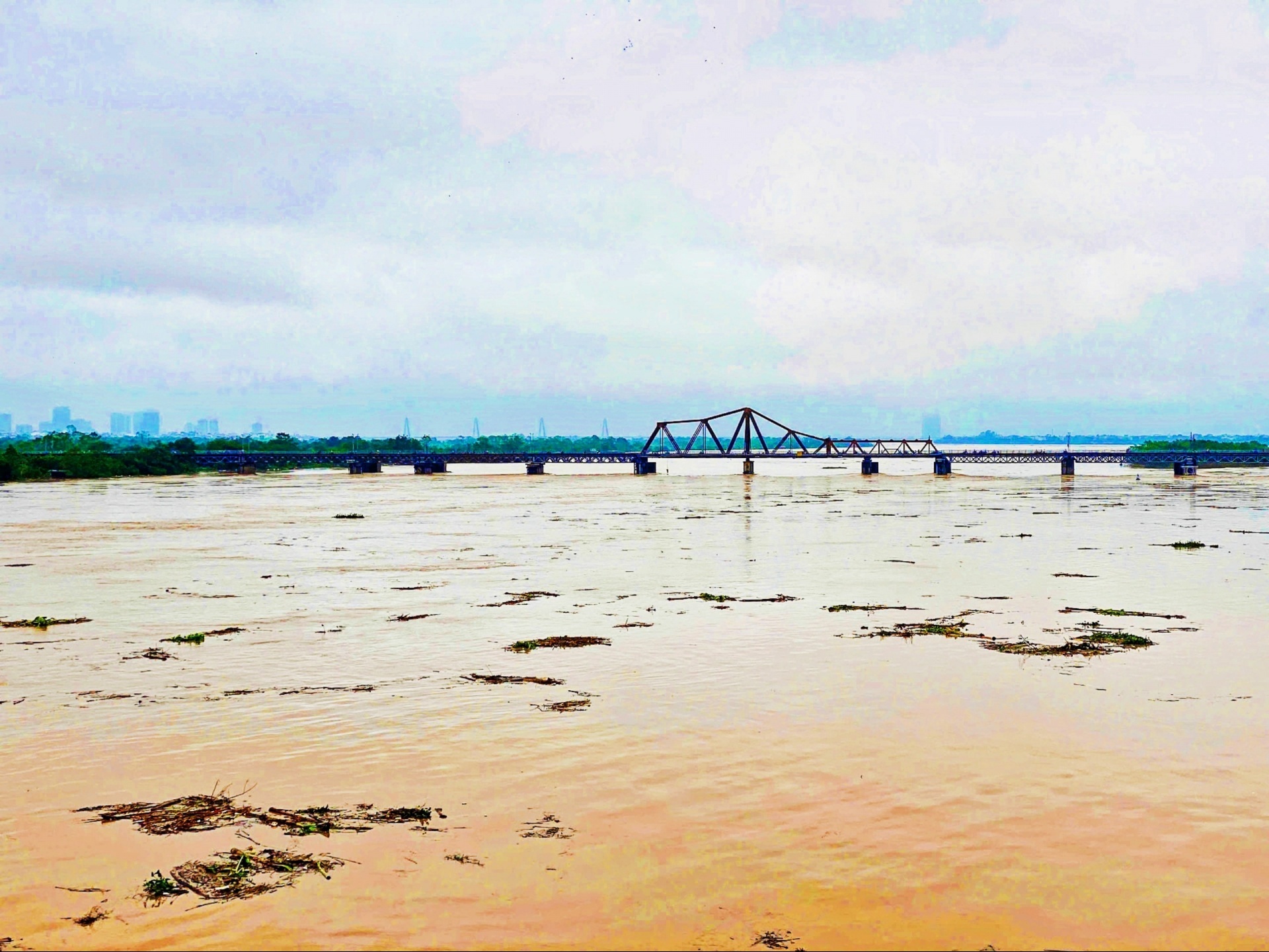 Hà Nội phát lệnh báo động lũ cấp 2 trên sông Hồng