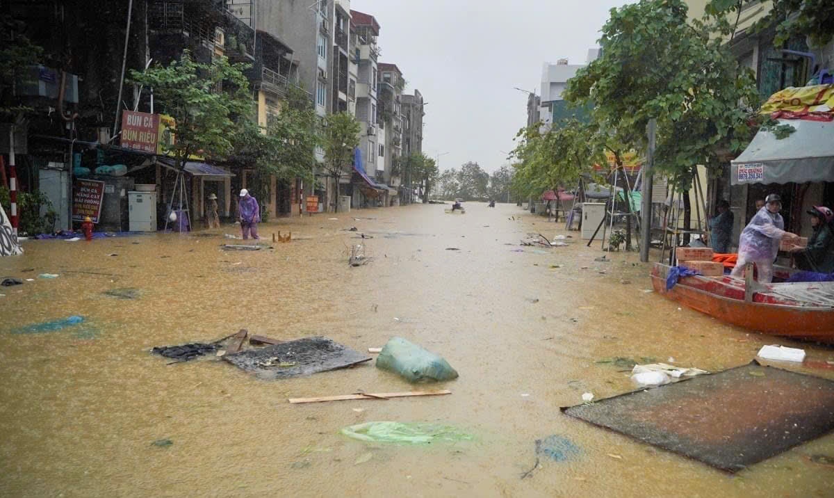 Hà Nội: Đảm bảo an toàn cho người dân sống ngoài đê sông Hồng