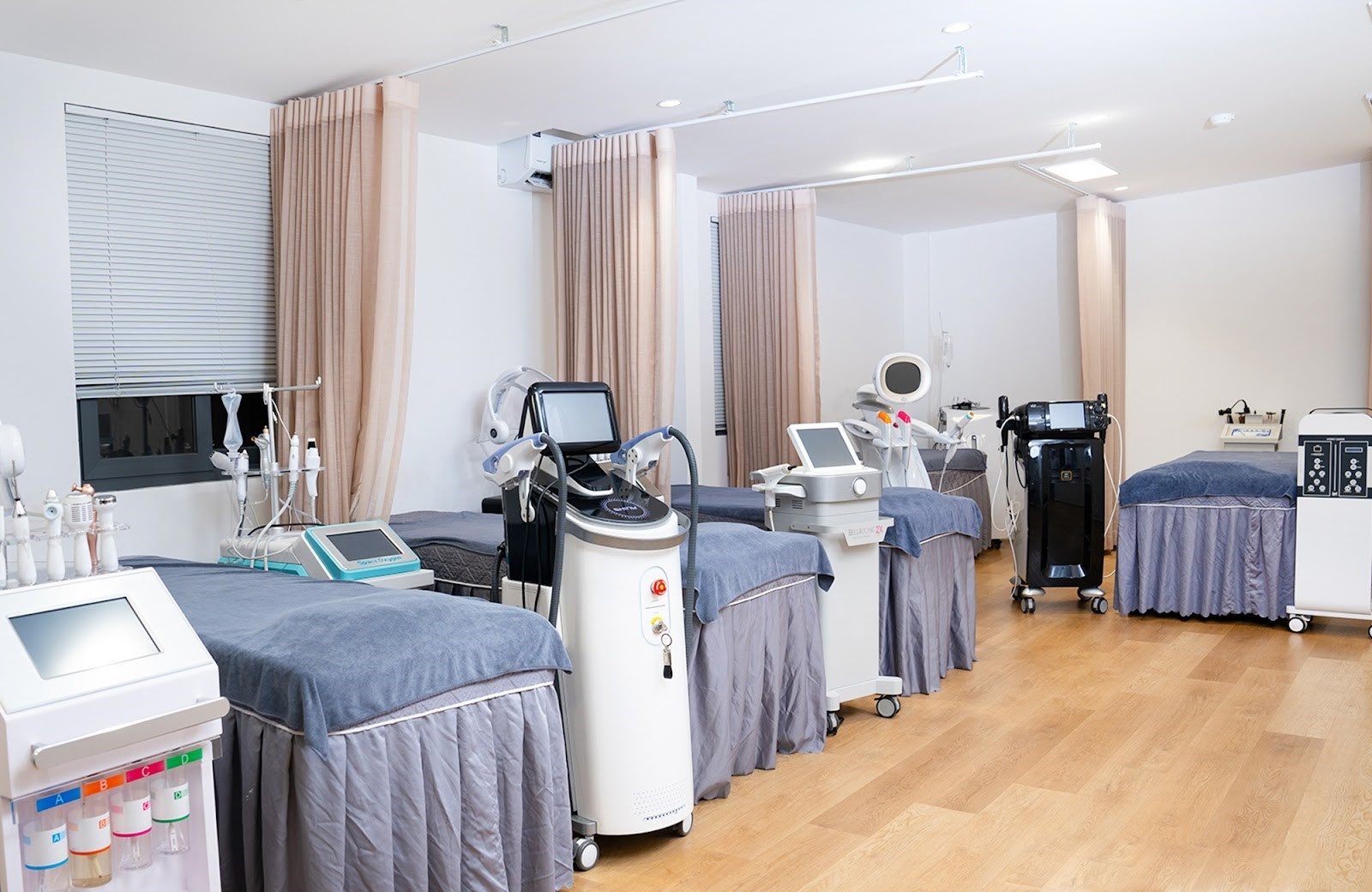 Bác sĩ Trà My giải bài toán “căng bóng da không xâm lấn” bằng công nghệ cao độc quyền Bác sĩ Trà My giải bài toán “căng bóng da không xâm lấn” bằng công nghệ cao độc quyền