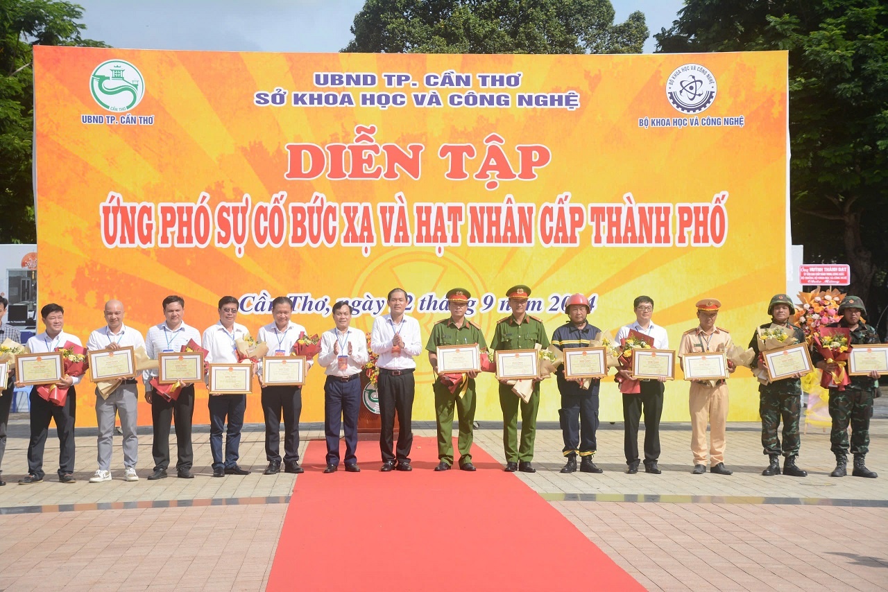 Cần Thơ diễn tập ứng phó sự cố bức xạ và hạt nhân