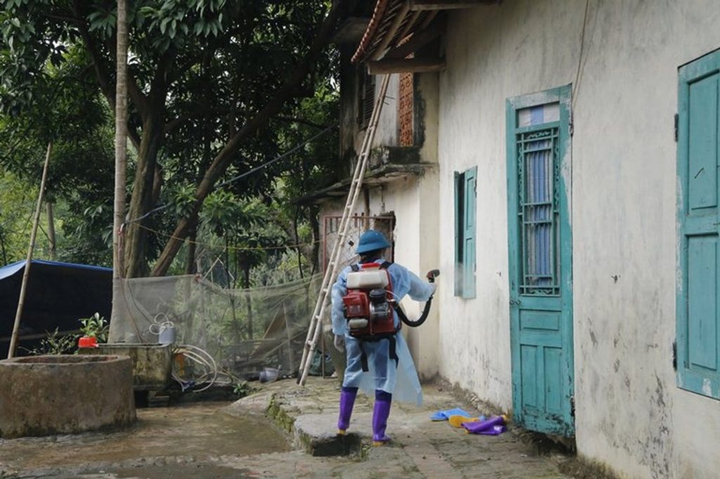 Tập trung đảm bảo nước sạch, vệ sinh môi trường, phòng, chống dịch bệnh sau bão, ngập