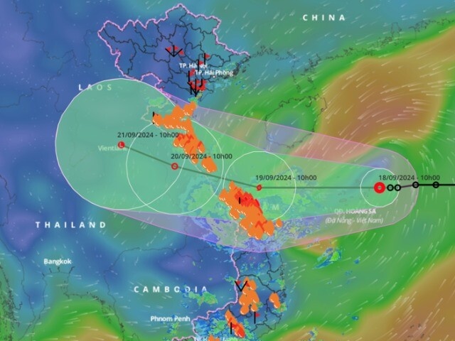 Áp thấp nhiệt đới đã mạnh lên thành bão số 4, mưa lớn ở nhiều khu vực miền Trung Áp thấp nhiệt đới đã mạnh lên thành bão số 4, mưa lớn ở nhiều khu vực miền Trung