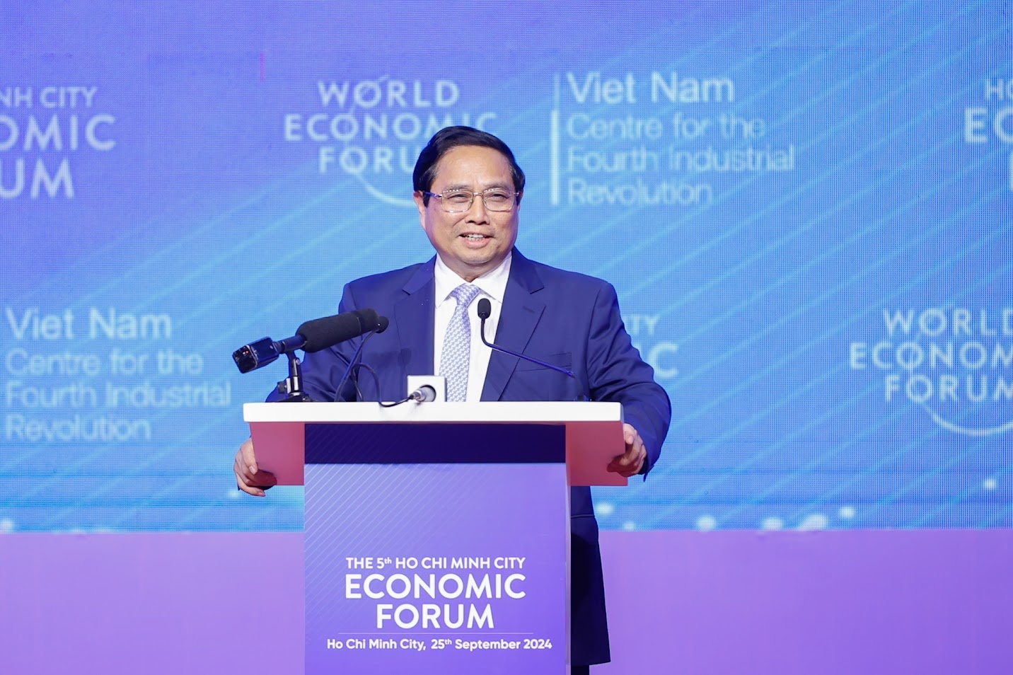 Thủ tướng PHạm Minh Chính: Muốn có chính sách, giải pháp hiệu quả thì phải nắm chắc tình hình, dù tình hình hiện nay phức tạp, khó lường, khó định đoán. Ảnh VGP Thủ tướng PHạm Minh Chính: Muốn có chính sách, giải pháp hiệu quả thì phải nắm chắc tình hình, dù tình hình hiện nay phức tạp, khó lường, khó định đoán. Ảnh VGP