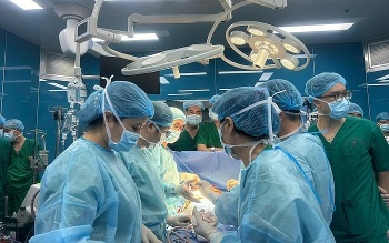 nhung cuoc hoi sinh ky dieu sau ghep phoi tai viet nam va ky vong ve mot trung tam ghep phoi tam co khu vuc