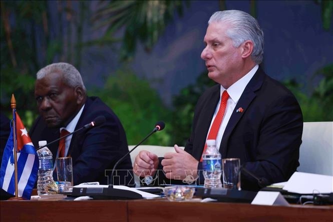 Bí thư thứ nhất Đảng Cộng sản Cuba, Chủ tịch Cuba Miguel Diaz Canel Bermudez phát biểu tại cuộc hội đàm với Tổng Bí thư, Chủ tịch nước Tô Lâm Bí thư thứ nhất Đảng Cộng sản Cuba, Chủ tịch Cuba Miguel Diaz Canel Bermudez phát biểu tại cuộc hội đàm với Tổng Bí thư, Chủ tịch nước Tô Lâm