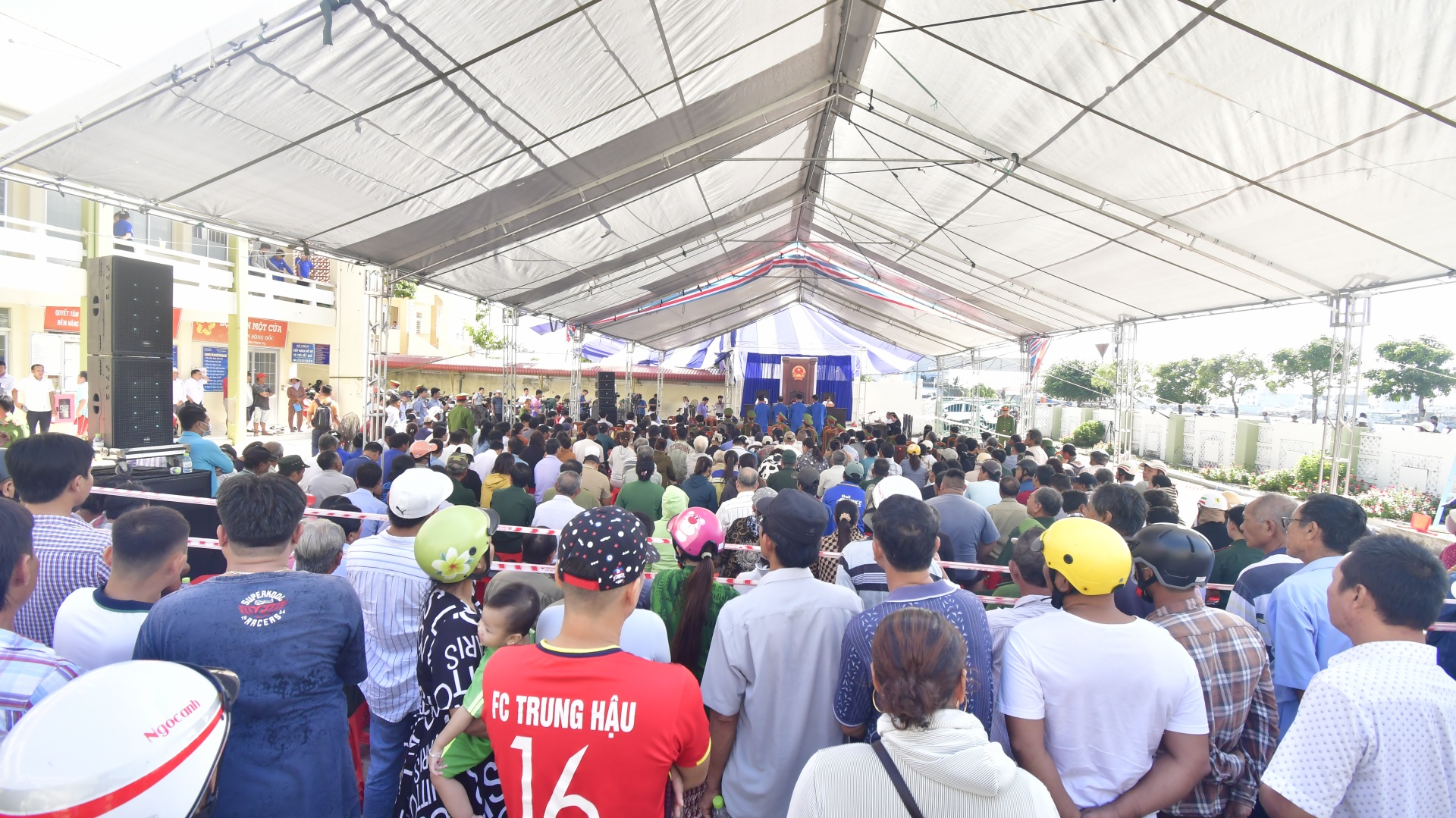 Cà Mau: Xét xử vụ án đưa người trốn ra nước ngoài đánh bắt thủy sản trái phép Cà Mau: Xét xử vụ án đưa người trốn ra nước ngoài đánh bắt thủy sản trái phép