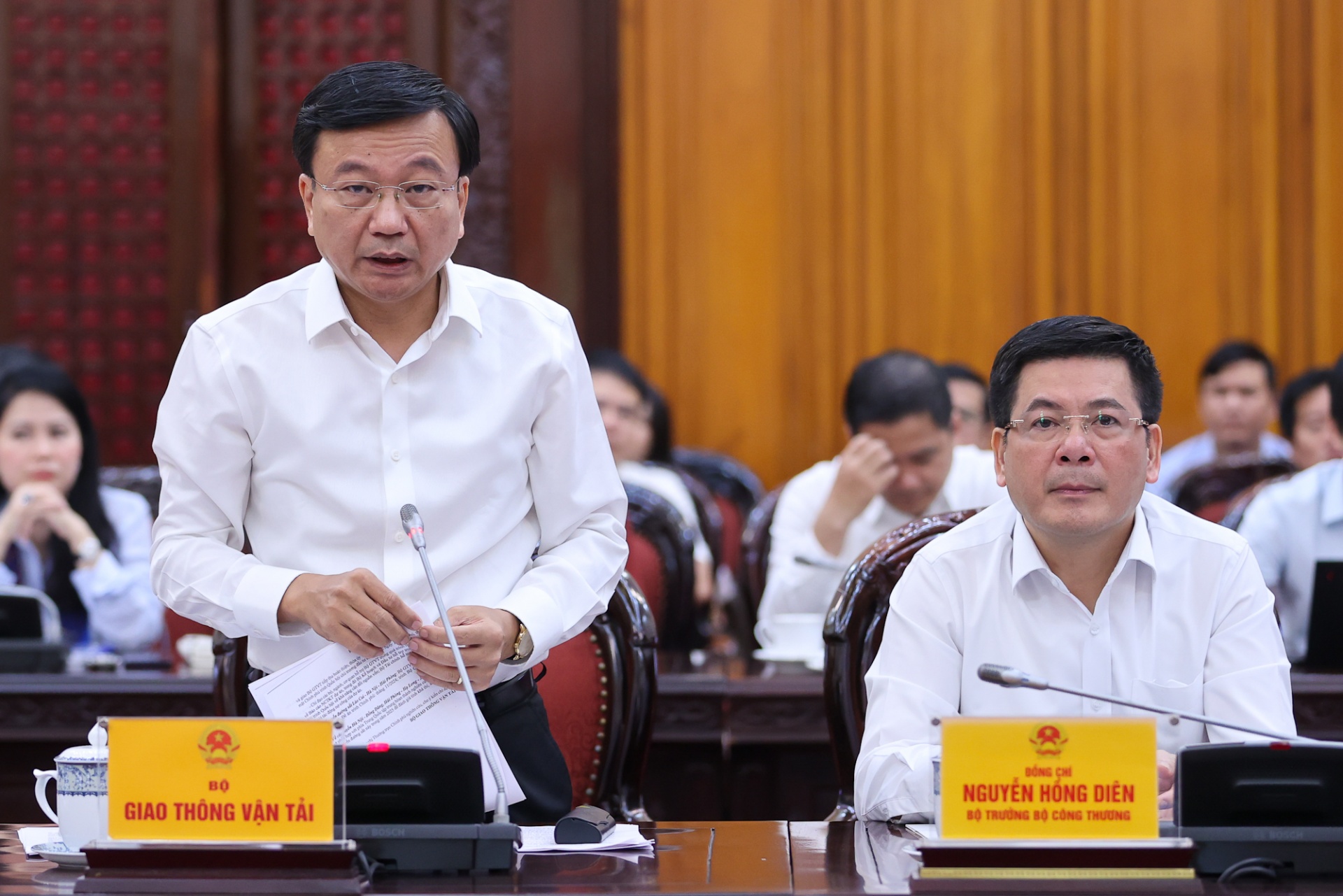 Thứ trưởng Bộ Giao thông vận tải Nguyễn Danh Huy phát biểu tại buổi làm việc - Ảnh: VGP Thứ trưởng Bộ Giao thông vận tải Nguyễn Danh Huy phát biểu tại buổi làm việc - Ảnh: VGP