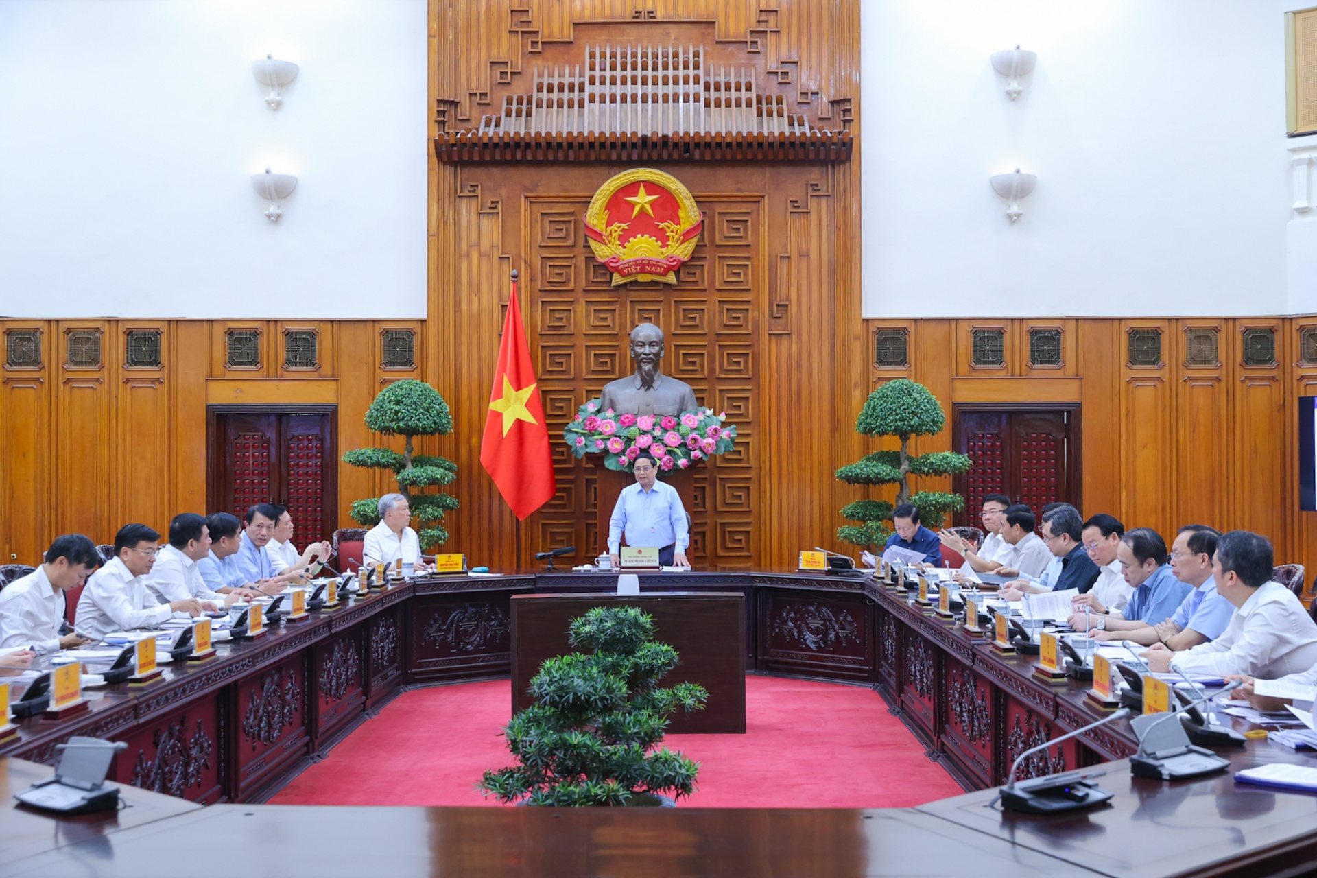 Thủ tướng chỉ đạo đẩy mạnh hợp tác quốc tế, chuyển giao công nghệ, đào tạo nguồn nhân lực, nâng cao năng lực quản trị, quản lý, vận hành đường sắt… - Ảnh: VGP Thủ tướng chỉ đạo đẩy mạnh hợp tác quốc tế, chuyển giao công nghệ, đào tạo nguồn nhân lực, nâng cao năng lực quản trị, quản lý, vận hành đường sắt… - Ảnh: VGP