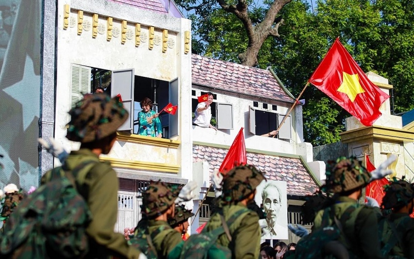 RỘN RÀNG “NGÀY HỘI VĂN HÓA VÌ HÒA BÌNH” CHÀO MỪNG KỶ NIỆM 70 NĂM NGÀY GIẢI PHÓNG THỦ ĐÔ. Rộn ràng “Ngày hội văn hóa vì hòa bình” chào mừng kỷ niệm 70 năm ngày Giải phóng Thủ đô