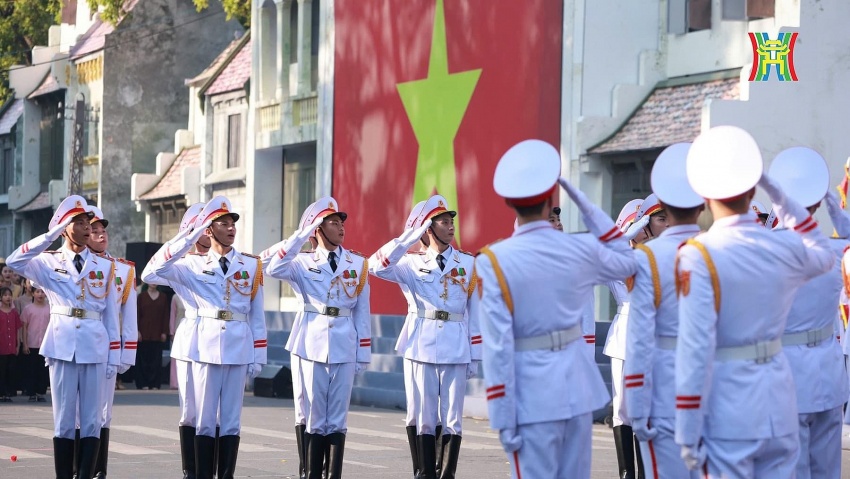 RỘN RÀNG “NGÀY HỘI VĂN HÓA VÌ HÒA BÌNH” CHÀO MỪNG KỶ NIỆM 70 NĂM NGÀY GIẢI PHÓNG THỦ ĐÔ. Rộn ràng “Ngày hội văn hóa vì hòa bình” chào mừng kỷ niệm 70 năm ngày Giải phóng Thủ đô