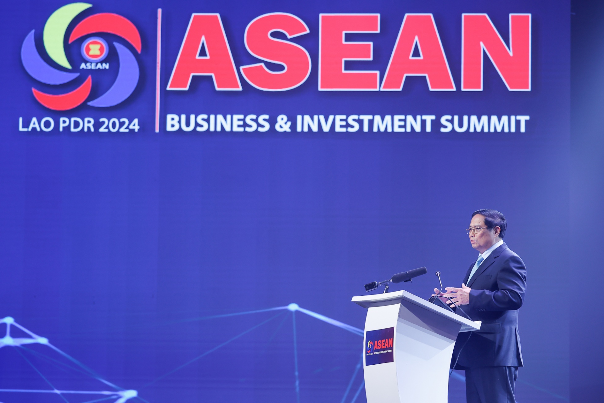 Thủ tướng nhấn mạnh ASEAN thống nhất trong đa dạng, tự lực, tự cường vẫn đứng vững và là tâm điểm của tăng trưởng tại Hội nghị Thượng đỉnh về Kinh doanh và Đầu tư ASEAN (ASEAN BIS) 2024 - Ảnh: VGP