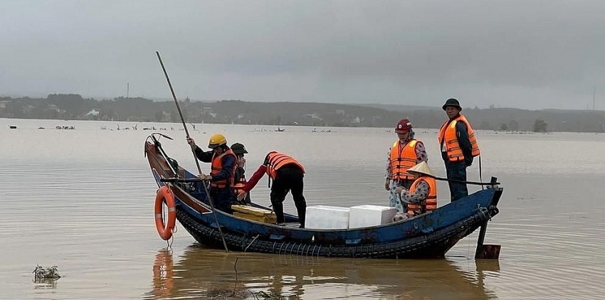 Mưa lũ do ảnh hưởng bão số 6 gây ra nhiều thiệt hại tại Quảng Bình, Quảng Trị