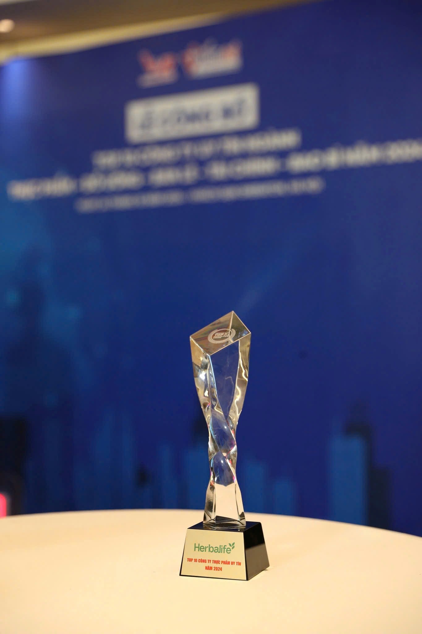 Herbalife Việt Nam được vinh danh Top 10 Công ty Thực phẩm Uy tín lần thứ tư liên tiếp Herbalife Việt Nam được vinh danh Top 10 Công ty Thực phẩm Uy tín lần thứ tư liên tiếp