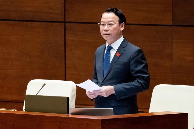 Bộ trưởng Bộ TN&MT Đỗ Đức Duy giải trình, làm rõ một số vấn đề đại biểu Quốc hội quan tâm.