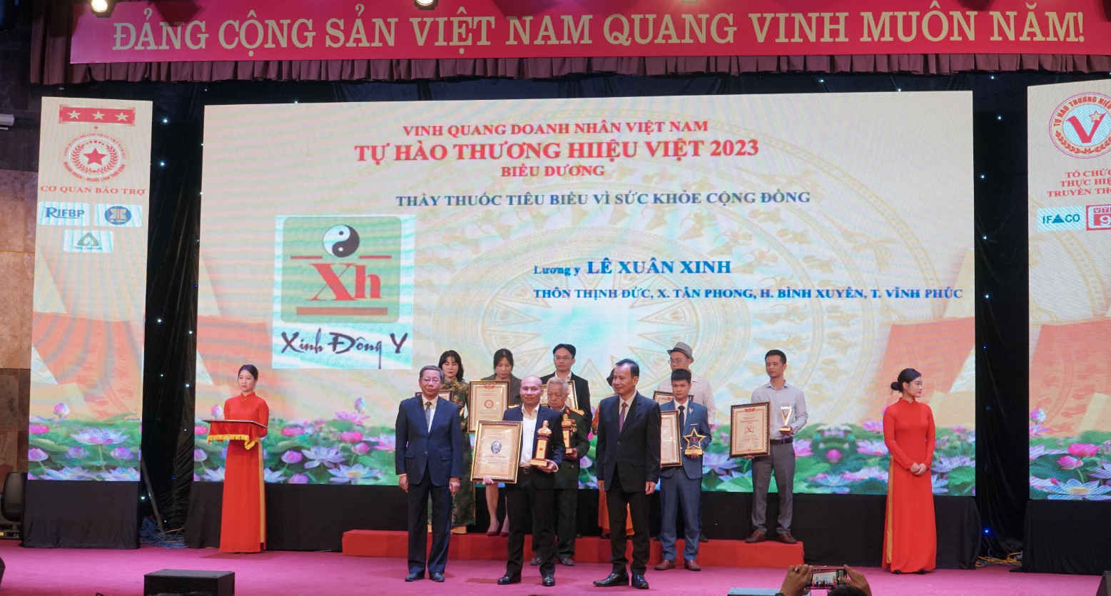 Lương y Lê Xuân Xinh chung tay cùng ngành y học cổ truyền chăm sóc sức khỏe nhân dân