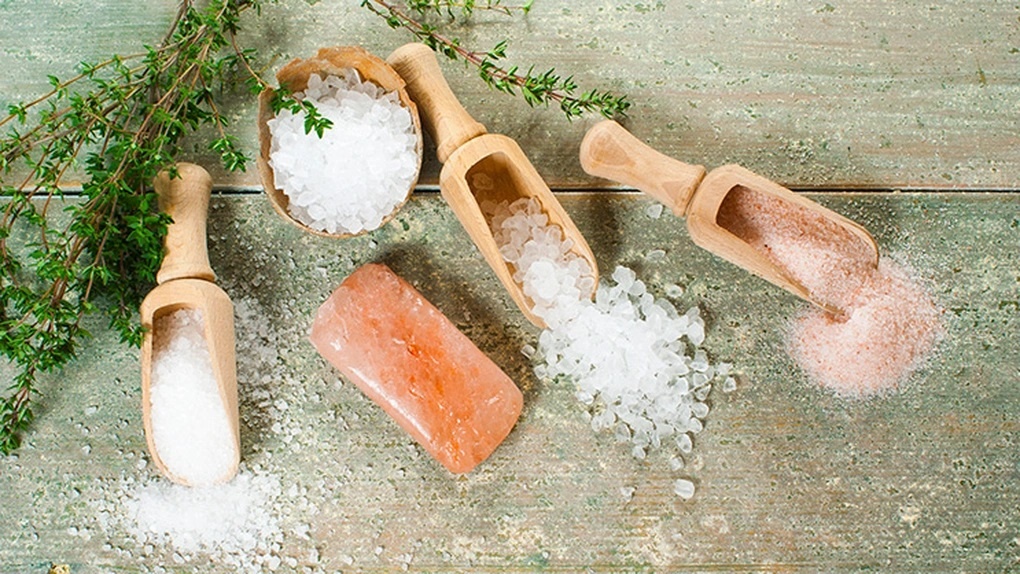 Bộ Y tế khẳng định không có bất kỳ lo ngại nào liên quan đến việc toàn dân sử dụng muối i-ốt, bao gồm muối i-ốt dùng trong hộ gia đình và trong chế biến thực phẩm, tại Việt Nam chưa bao giờ có trường hợp người dân thừa i-ốt. Bộ Y tế khẳng định không có bất kỳ lo ngại nào liên quan đến việc toàn dân sử dụng muối i-ốt, bao gồm muối i-ốt dùng trong hộ gia đình và trong chế biến thực phẩm, tại Việt Nam chưa bao giờ có trường hợp người dân thừa i-ốt.