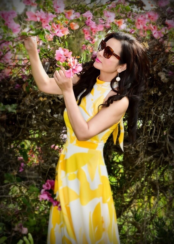 Ngắm vẻ đẹp trẻ trung của Đệ nhất Hoa hậu Quý bà Thế giới, Tiến sĩ Đoàn Thị Kim Hồng