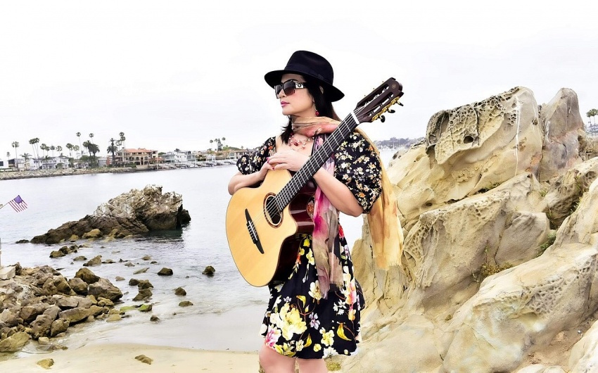 Ngắm vẻ đẹp trẻ trung của Đệ nhất Hoa hậu Quý bà Thế giới, Tiến sĩ Đoàn Thị Kim Hồng