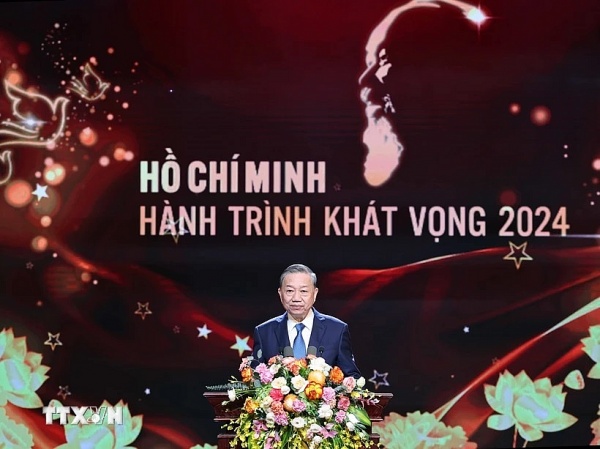 “Hồ Chí Minh - Hành trình khát vọng 2024”: Tôn vinh các điển hình tiêu biểu