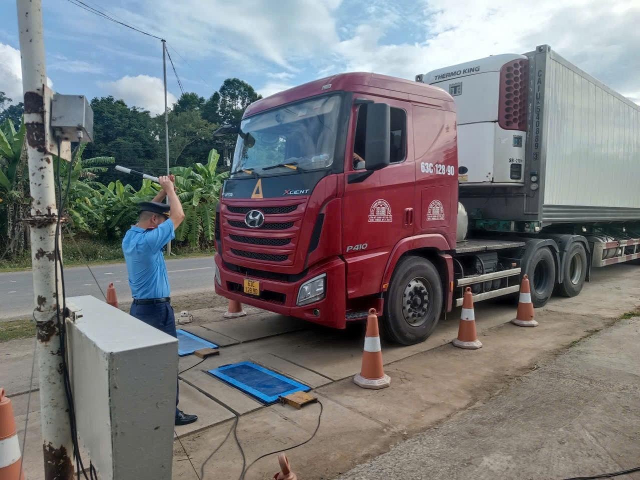 Thanh tra Sở Giao thông Vận tải Hòa Bình tăng cường công tác thanh tra, kiểm tra đảm bảo trật tự an toàn giao thông trong dịp cuối năm Thanh tra Sở Giao thông Vận tải Hòa Bình tăng cường công tác thanh tra, kiểm tra đảm bảo trật tự an toàn giao thông trong dịp cuối năm