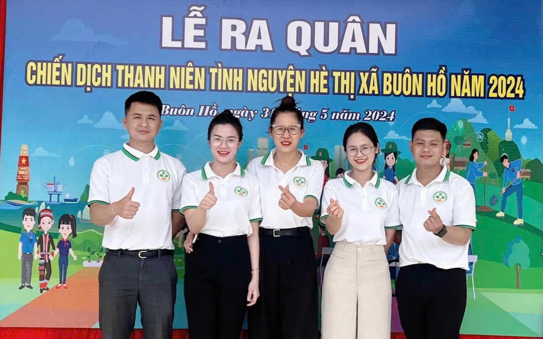 Nhân viên PKĐK Tâm Phúc luôn cố gắng hết mình vì cộng đồng Nhân viên PKĐK Tâm Phúc luôn cố gắng hết mình vì cộng đồng