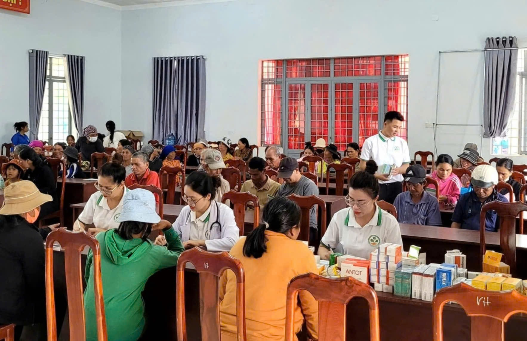 PKĐK Tâm Phúc tham gia khám chữa bệnh miễn phí cho người dân trong chương trình thiện nguyện tại thị xã Buôn Hồ năm 2024 PKĐK Tâm Phúc tham gia khám chữa bệnh miễn phí cho người dân trong chương trình thiện nguyện tại thị xã Buôn Hồ năm 2024