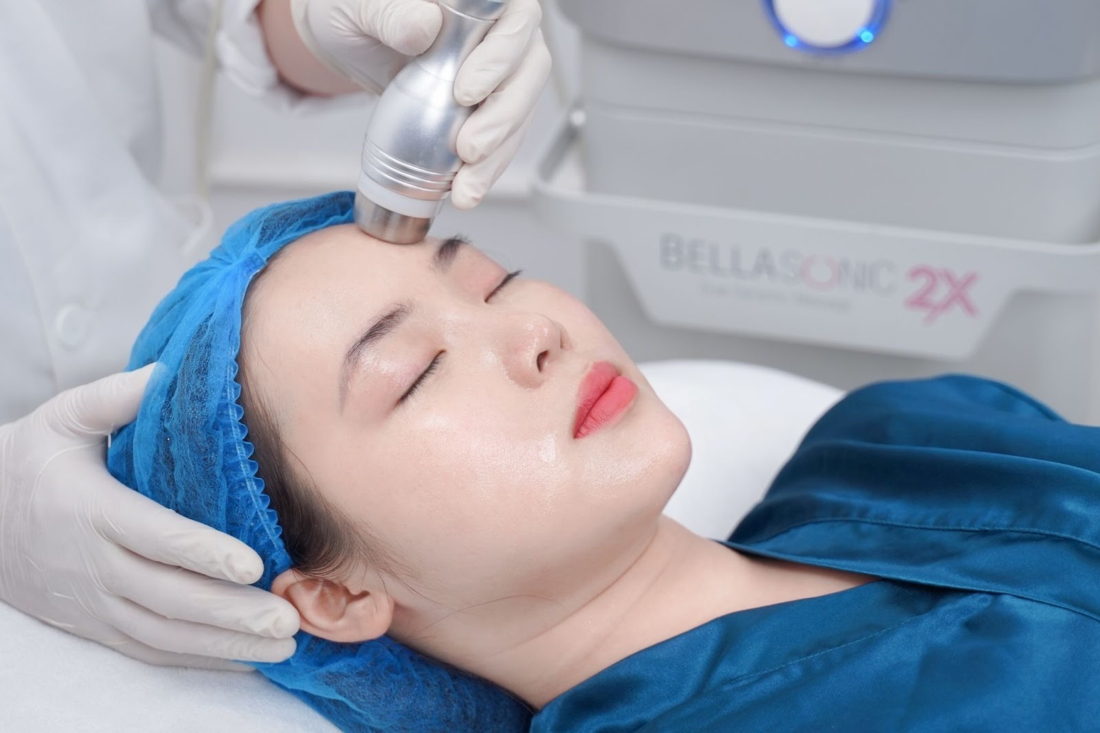 Đội ngũ bác sĩ da liễu đầu ngành tại Sun Beauty: Tiên phong trong kỷ nguyên làm đẹp không xâm lấn – tất cả vì khách hàng Đội ngũ bác sĩ da liễu đầu ngành tại Sun Beauty: Tiên phong trong kỷ nguyên làm đẹp không xâm lấn – tất cả vì khách hàng