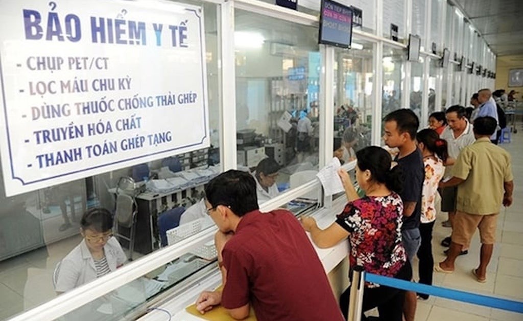 Thông tuyến khám, chữa bệnh bảo hiểm y tế vẫn còn nhiều bất cập Thông tuyến khám, chữa bệnh bảo hiểm y tế vẫn còn nhiều bất cập
