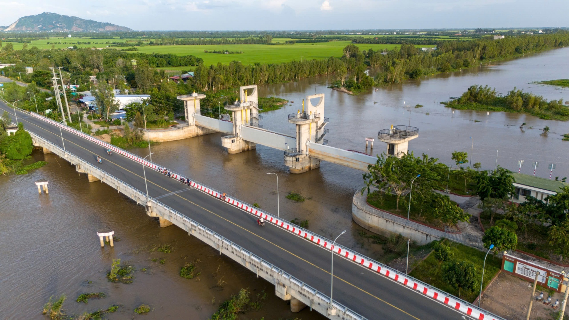 Làm gì để phát huy hiệu quả kênh Vĩnh Tế trước tác động môi trường Làm gì để phát huy hiệu quả kênh Vĩnh Tế trước tác động môi trường