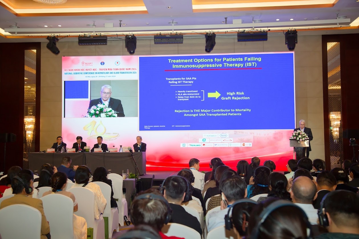 Hội nghị có 5 chuyên gia quốc tế trình bày cập nhật kiến thức về ghép tế bào gốc từ nguồn máu dây rốn tăng sinh ngoài cơ thể, điều trị nhắm đích - Ảnh: VGP Hội nghị có 5 chuyên gia quốc tế trình bày cập nhật kiến thức về ghép tế bào gốc từ nguồn máu dây rốn tăng sinh ngoài cơ thể, điều trị nhắm đích - Ảnh: VGP