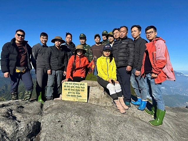 undefined Đệ nhất hùng sơn Tây Bắc: Ngũ Chỉ Sơn sức hút từ du lịch khám phá