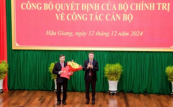 dong chi dong van thanh giu chuc bi thu tinh uy hau giang