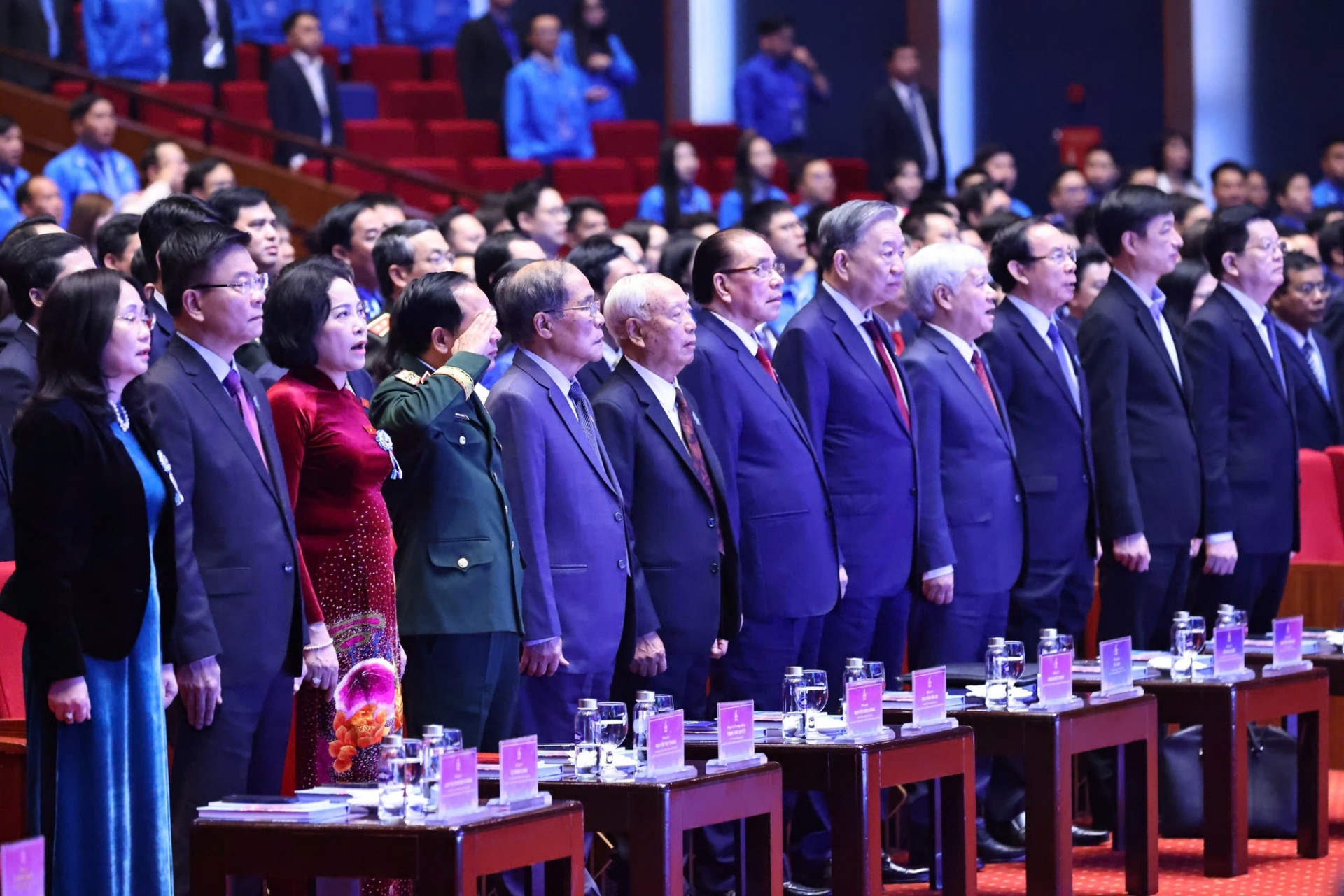 Các đồng chí lãnh đạo, nguyên lãnh đạo Đảng, Nhà nước dự Đại hội - Ảnh: VGP