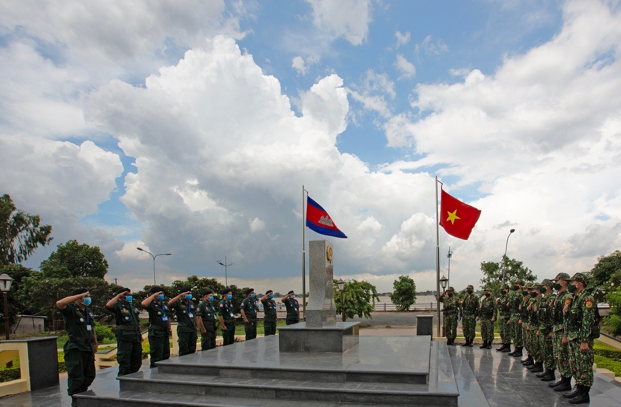 Đối ngoại quốc phòng góp phần xây dựng biên giới Tây Nam hòa bình, ổn định và phát triển