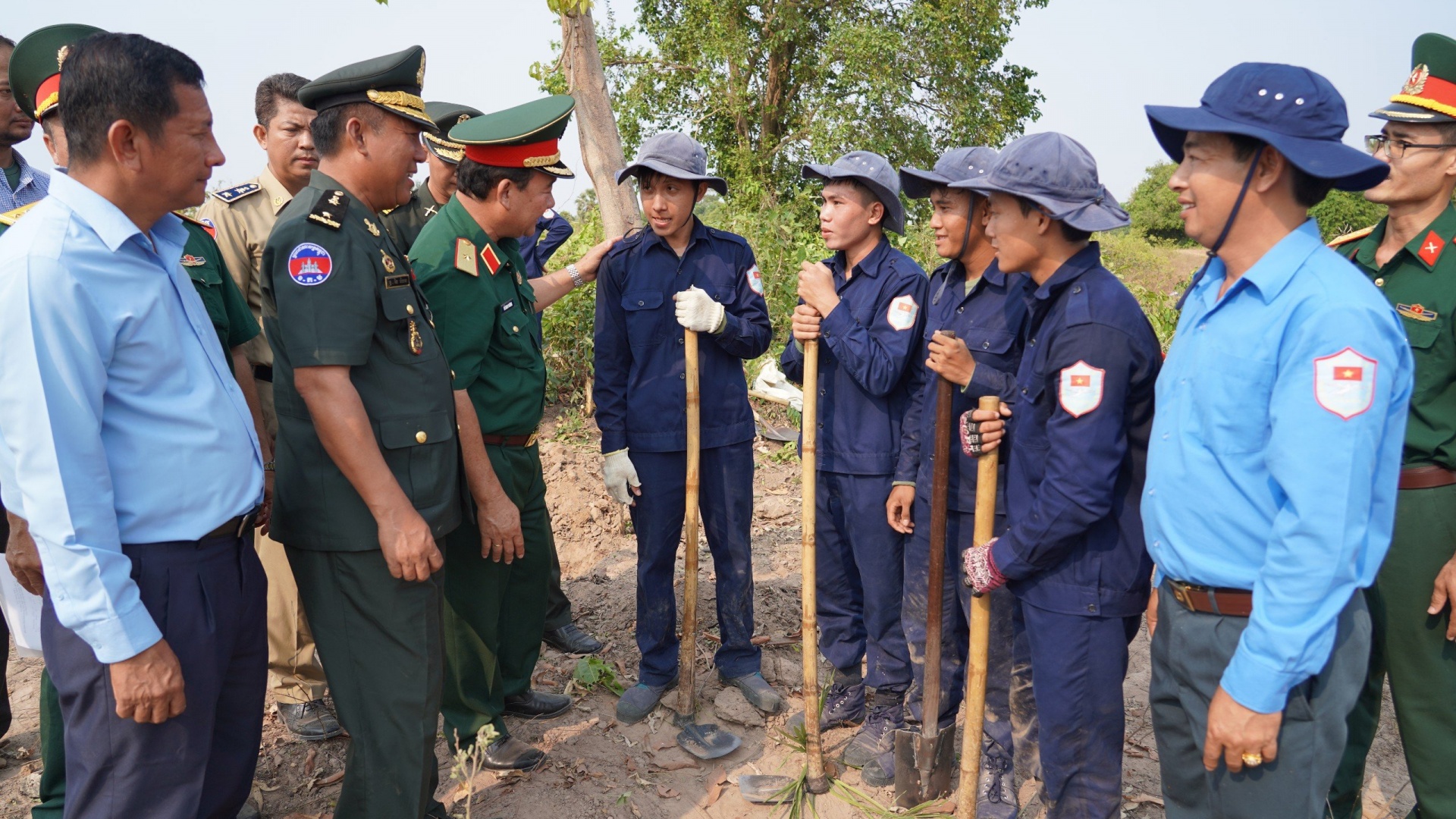 Đối ngoại quốc phòng góp phần xây dựng biên giới Tây Nam hòa bình, ổn định và phát triển