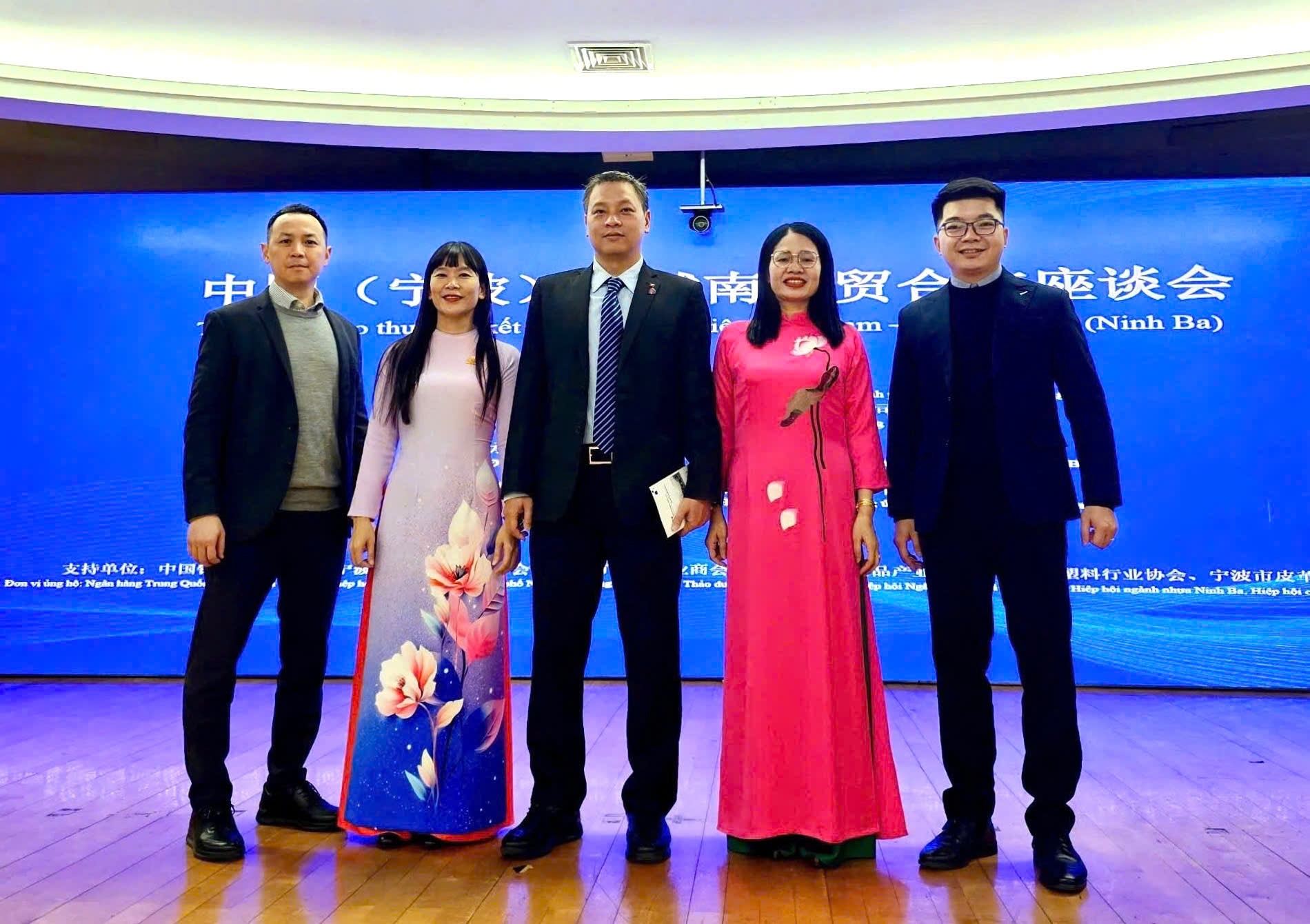 Cơ hội để Yến sào Khánh Hoà thâm nhập sâu rộng vào thị trường Trung Quốc Cơ hội để Yến sào Khánh Hoà thâm nhập sâu rộng vào thị trường Trung Quốc