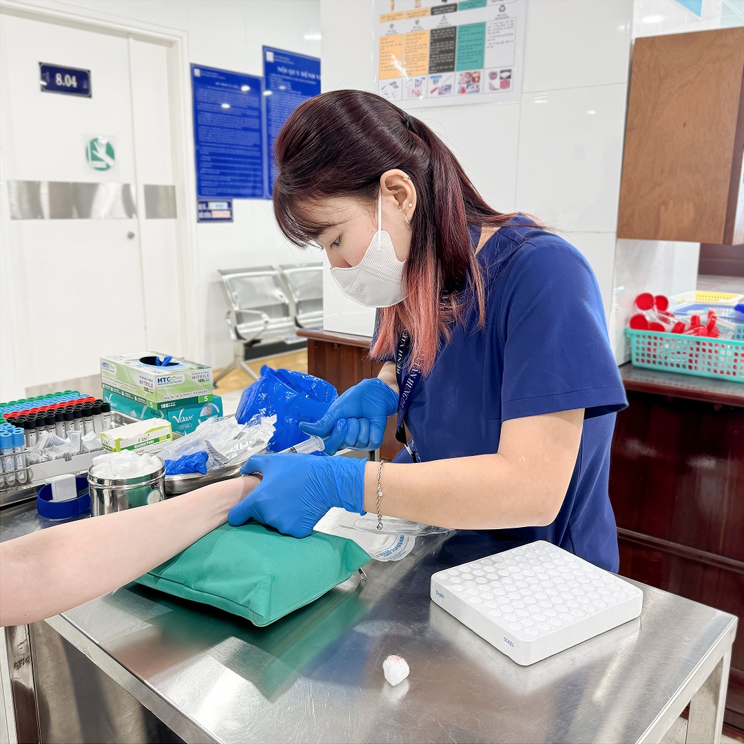 Bác sĩ Cao Ly: Lưu ý quan trọng khi thực hiện combo nâng ngực, hút mỡ Bác sĩ Cao Ly: Lưu ý quan trọng khi thực hiện combo nâng ngực, hút mỡ