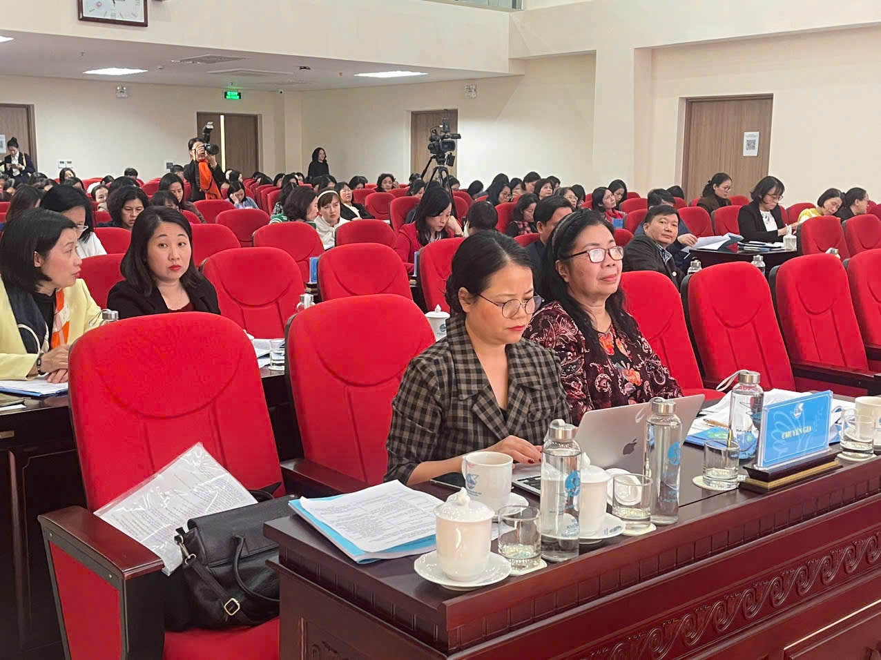 Phát huy vai trò của phụ nữ trong kỷ nguyên mới, kỷ nguyên vươn mình của dân tộc